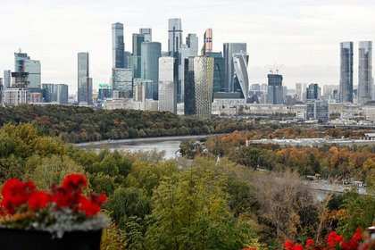 Москвичам пообещали последние теплые выходные осени